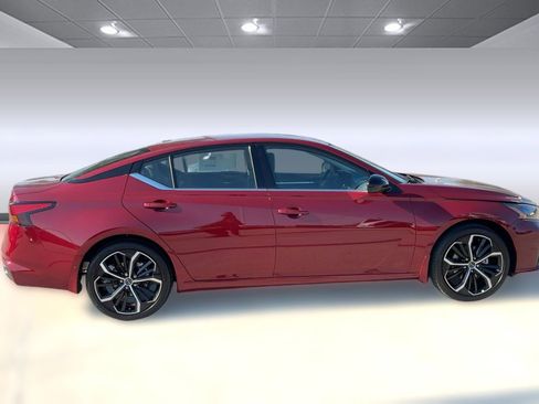 New 2025 Nissan Altima 2.5 SR w/ SR Premium Package image 7