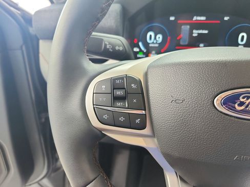 New 2026 Ford Explorer Active RWD image 23