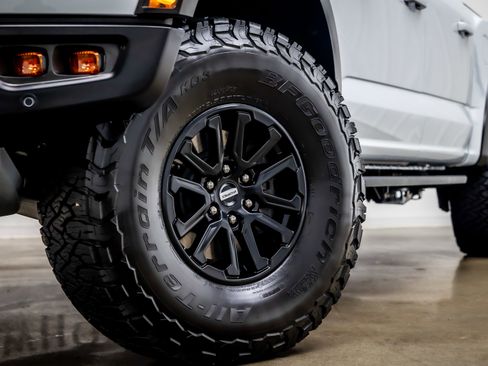 Used 2025 Ford F150 Raptor AWD/4WD image 25