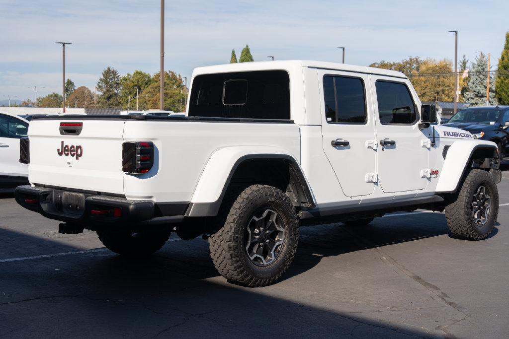 Used 2023 Jeep Gladiator Rubicon w/ Trailer Tow Package AWD/4WD image 6