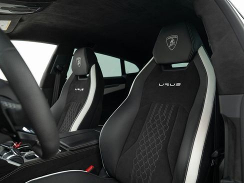 Used 2024 Lamborghini Urus S AWD/4WD image 12