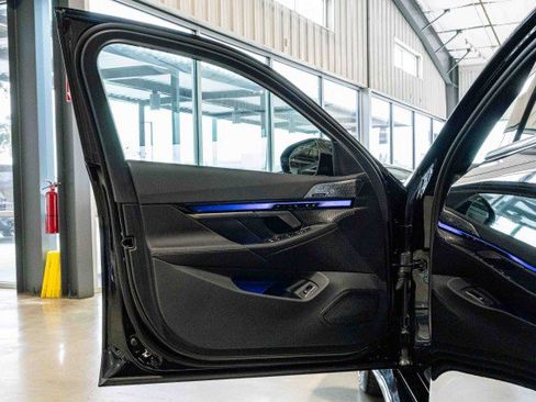 Used 2025 BMW M5 w/ Carbon Package image 11