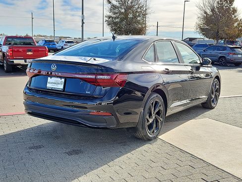 New 2026 Volkswagen Jetta SE image 3