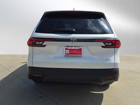 Certified 2025 Toyota Grand Highlander FWD image 4