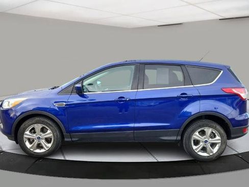 Used 2015 Ford Escape SE image 2
