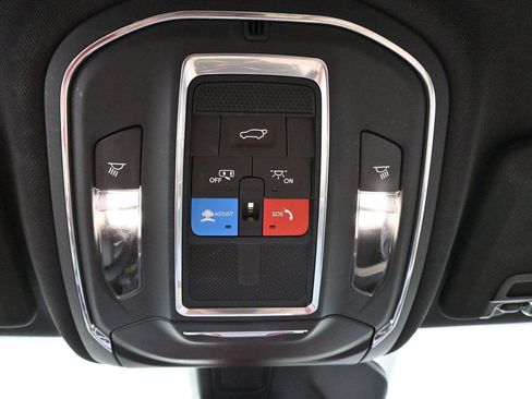 Used 2023 Jeep Grand Cherokee Limited AWD/4WD image 27