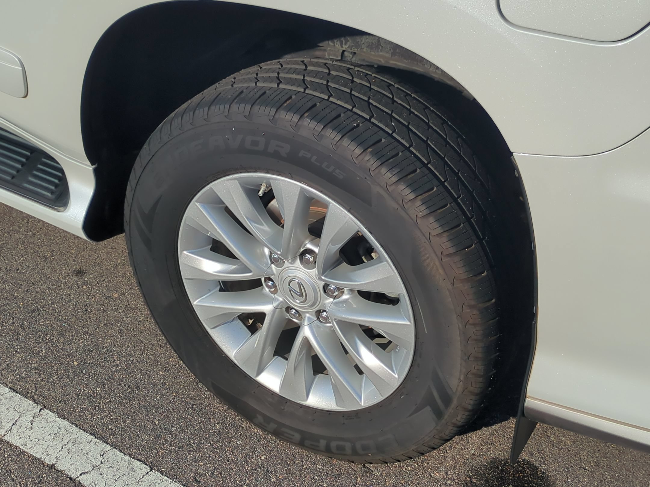 Used 2019 Lexus GX 460 Premium AWD/4WD image 12