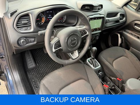 Used 2023 Jeep Renegade Latitude AWD/4WD image 15