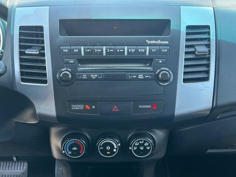 Used 2007 Mitsubishi Outlander ES FWD image 13