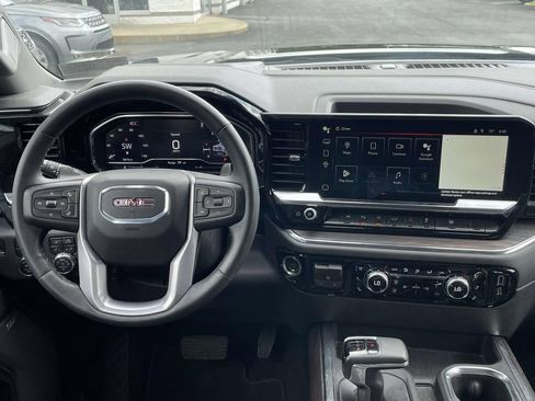 Used 2024 GMC Sierra 1500 SLT w/ SLT Premium Plus Package AWD/4WD image 17