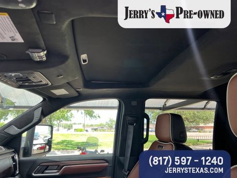 Used 2026 GMC Sierra 2500 Denali Ultimate AWD/4WD image 9