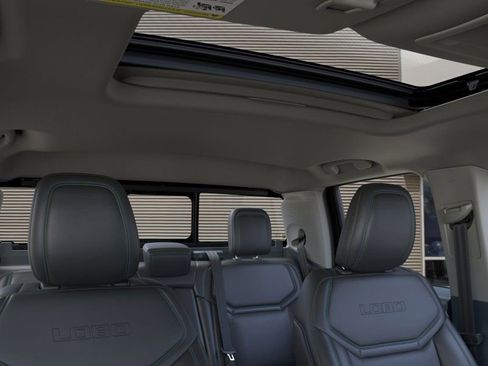 New 2025 Ford Maverick Lobo image 13