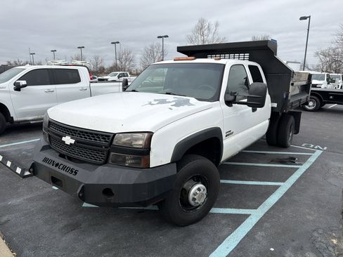 Used 2007 Chevrolet Silverado 3500 2WD Extended Cab w/ Heavy-Duty Power Package image 4
