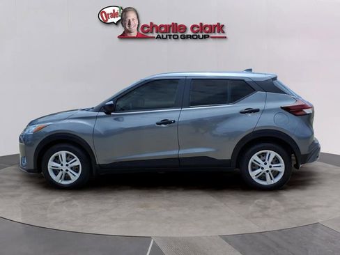 Used 2023 Nissan Kicks S FWD image 2