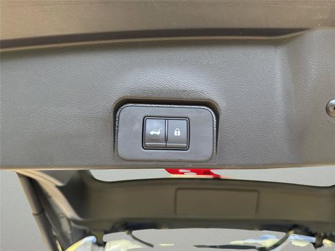Used 2023 Nissan Rogue SL w/ SL Premium Package FWD image 34