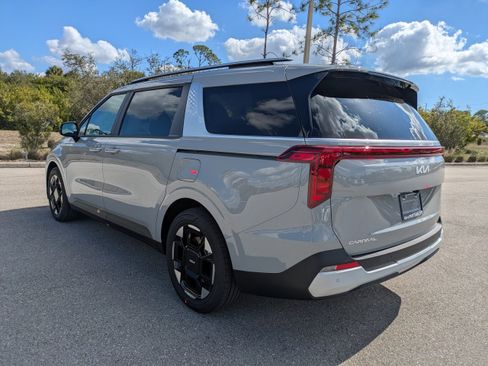 New 2026 Kia Carnival EX image 7