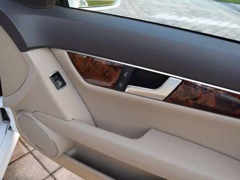 Used 2014 Mercedes-Benz C 300 4MATIC Sedan image 73