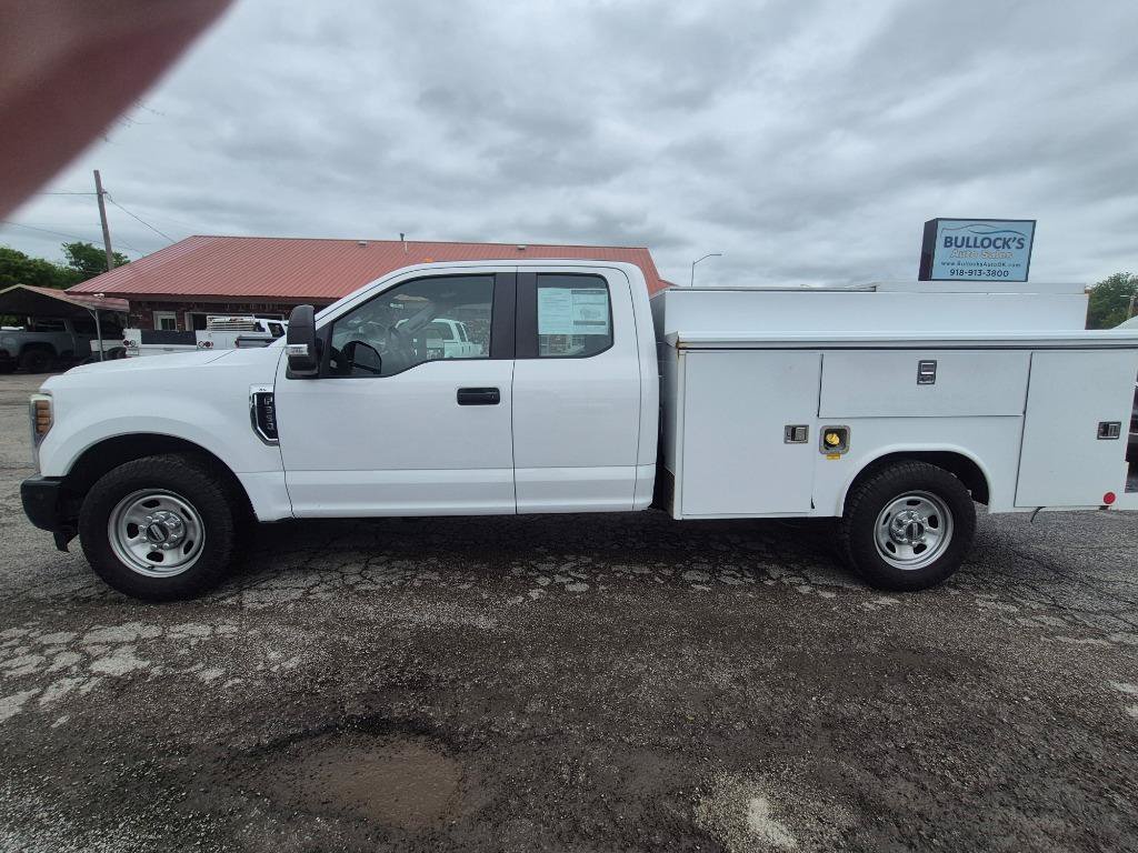 Used 2019 Ford F350 XL w/ Power Equipment Group RWD image 4