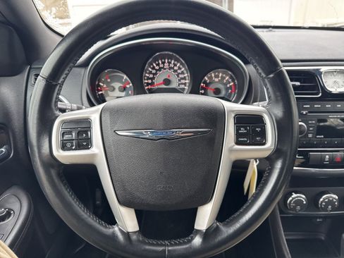 Used 2013 Chrysler 200 Touring image 13
