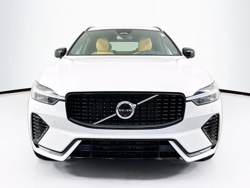 Used 2024 Volvo XC60 B5 Ultimate w/ Protection Package Premier AWD/4WD image 5