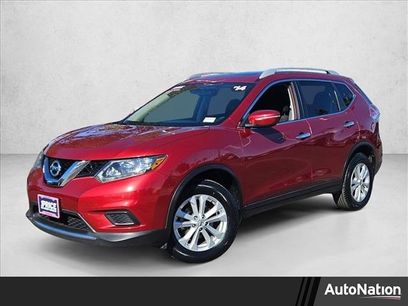 Used 2014 Nissan Rogue SV w/ SV Moonroof Package