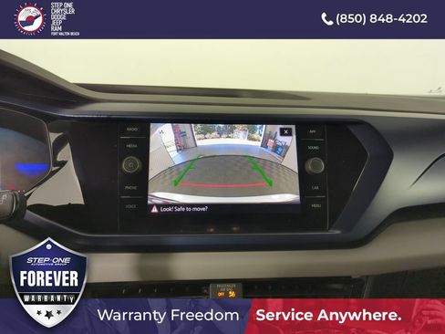 Used 2022 Volkswagen Taos SE FWD image 24