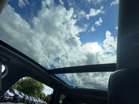 Used 2024 Kia Sorento X-Line EX image 16