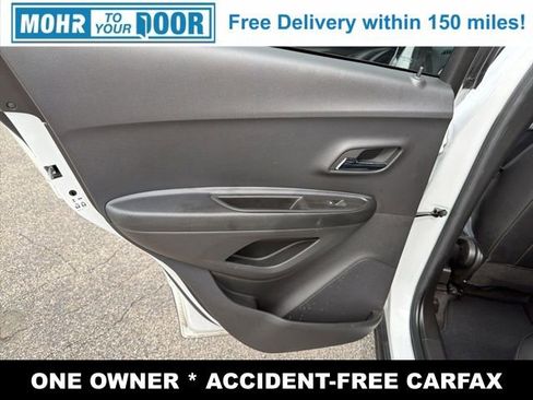 Used 2022 Chevrolet Trax LT w/ LT Convenience Package image 30