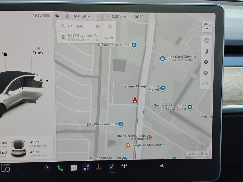 Used 2022 Tesla Model Y Performance AWD/4WD image 24