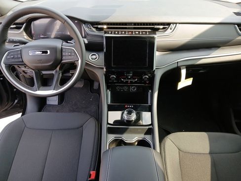 New 2024 Jeep Grand Cherokee Laredo X image 10