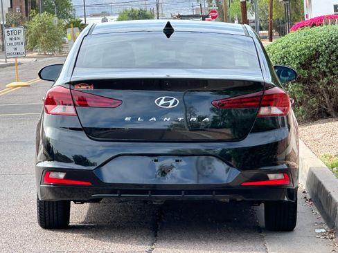 Used 2019 Hyundai Elantra SEL FWD image 5