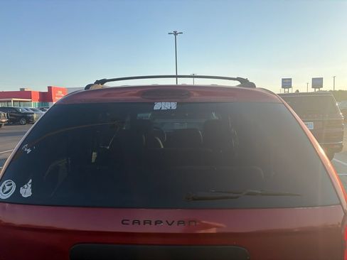 Used 2006 Dodge Caravan SE w/ Popular Equipment Group I FWD image 5
