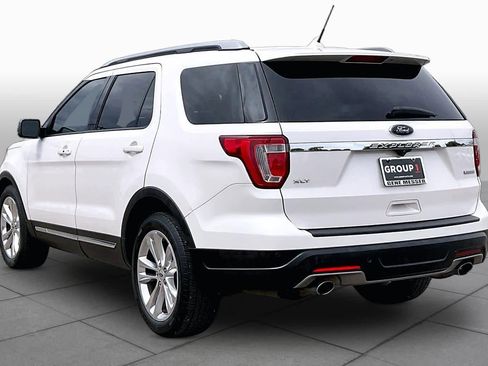 Used 2019 Ford Explorer XLT w/ Equipment Group 202A FWD image 12