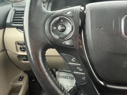 Used 2016 Honda Pilot Touring image 20
