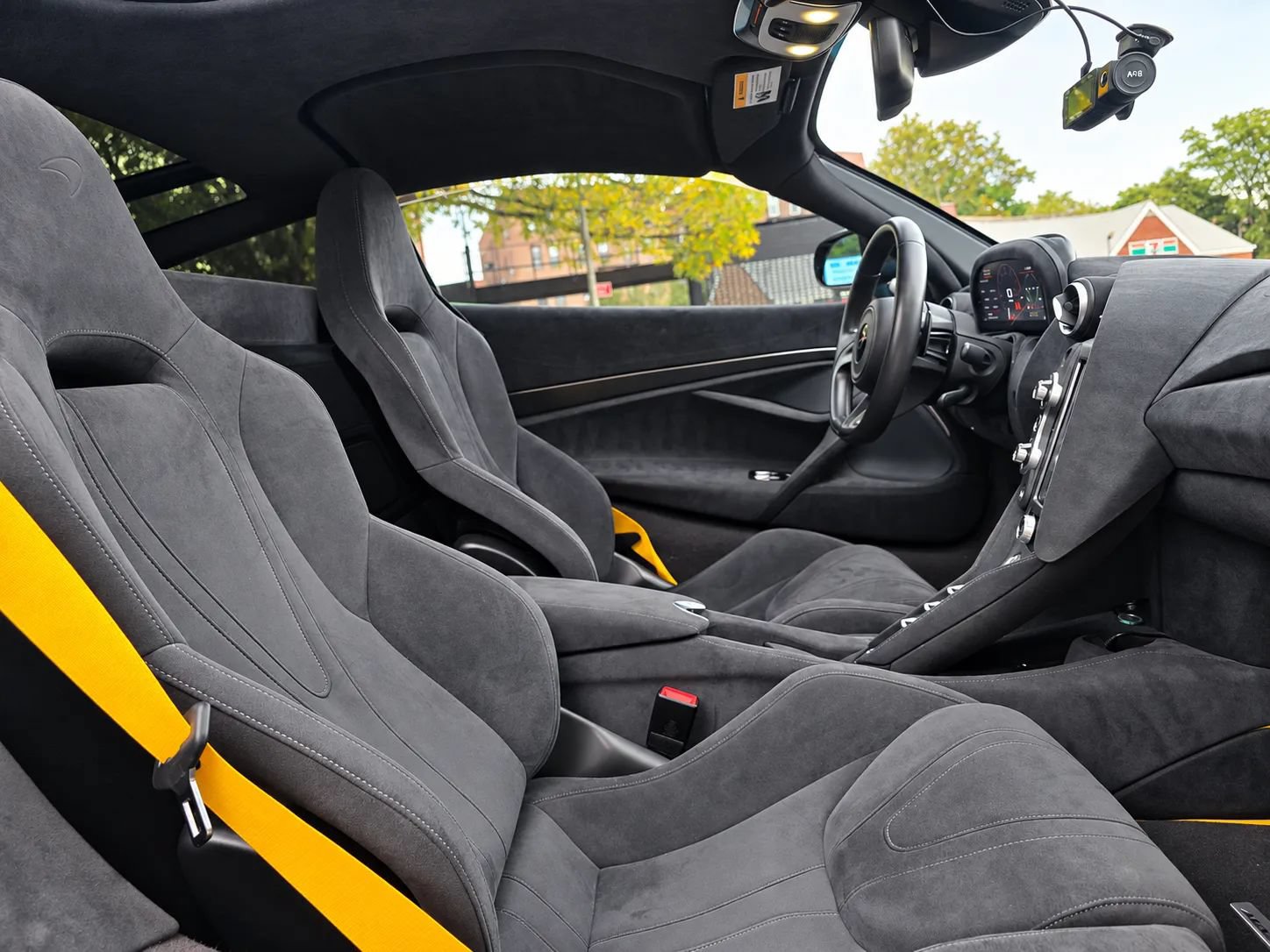 Used 2019 McLaren 720S RWD image 33