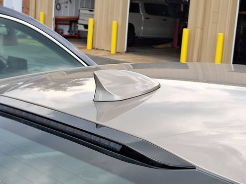Used 2025 Chevrolet Malibu LT FWD image 9