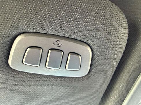 Used 2020 Ford Explorer Limited RWD image 40