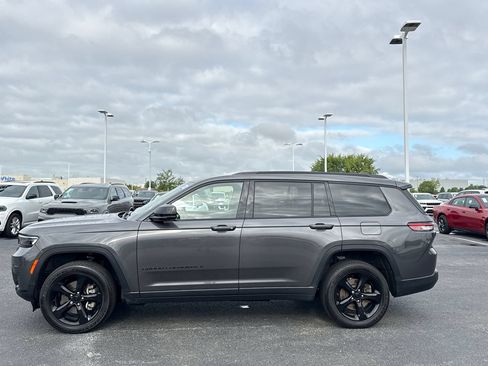 Used 2023 Jeep Grand Cherokee L Laredo AWD/4WD image 6
