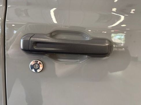 Used 2021 Jeep Gladiator Sport AWD/4WD image 21
