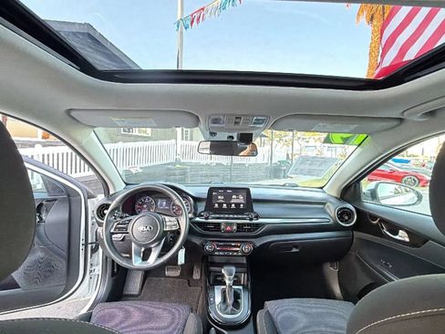 Used 2019 Kia Forte S w/ S Premium Package FWD image 28