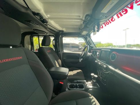 Used 2022 Jeep Gladiator Rubicon w/ Cold Weather Group AWD/4WD image 15