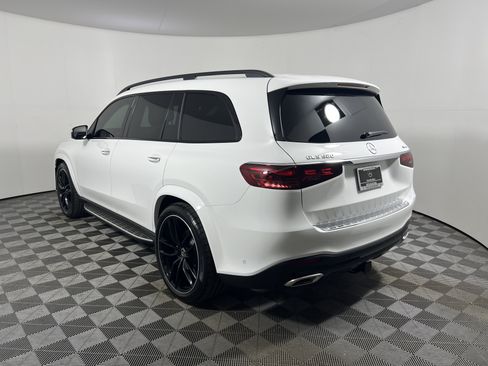 Used 2026 Mercedes-Benz GLS 580 4MATIC image 3