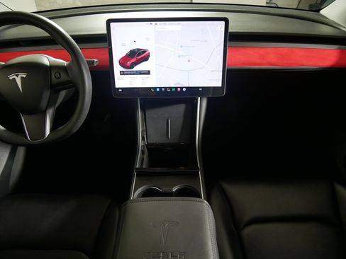 Used 2021 Tesla Model Y Long Range AWD/4WD image 10