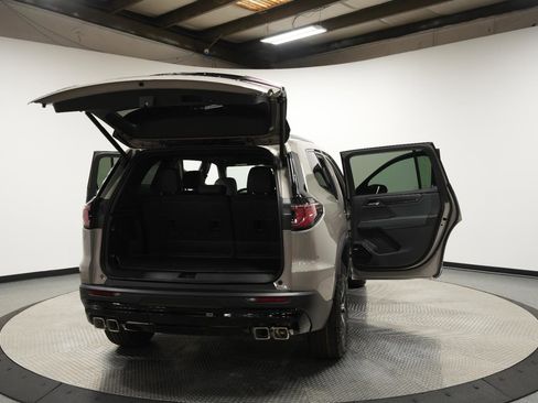 New 2026 GMC Acadia AT4 w/ Luxury Package image 12