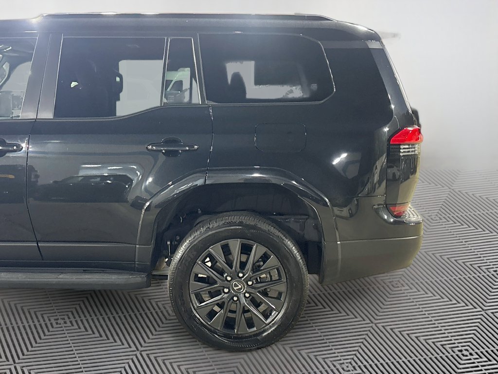 Used 2024 Lexus GX 550 w/ Cold Area Package AWD/4WD image 6