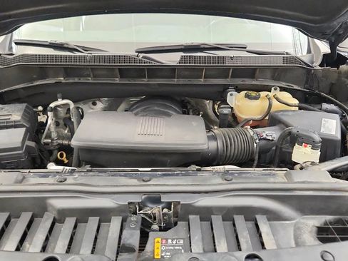 Used 2021 Chevrolet Silverado 1500 LT AWD/4WD image 39