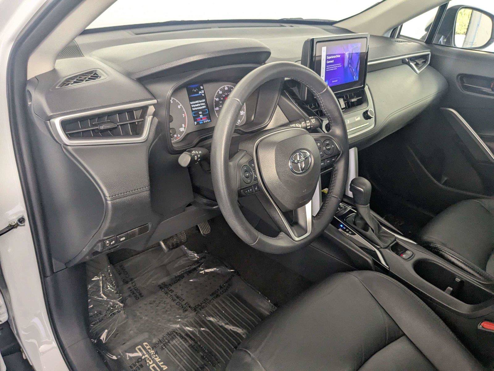 Certified 2023 Toyota Corolla Cross LE FWD image 13