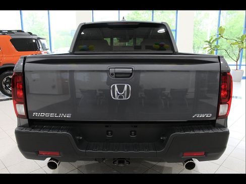 Certified 2023 Honda Ridgeline RTL image 6