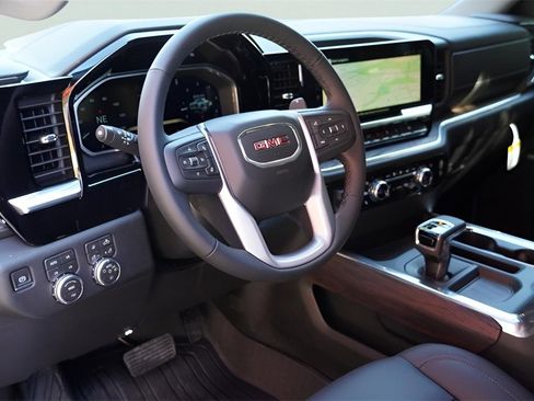 New 2026 GMC Sierra 1500 SLT image 11