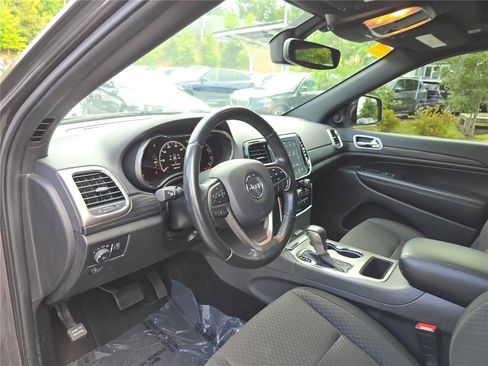 Used 2021 Jeep Grand Cherokee Laredo RWD image 22